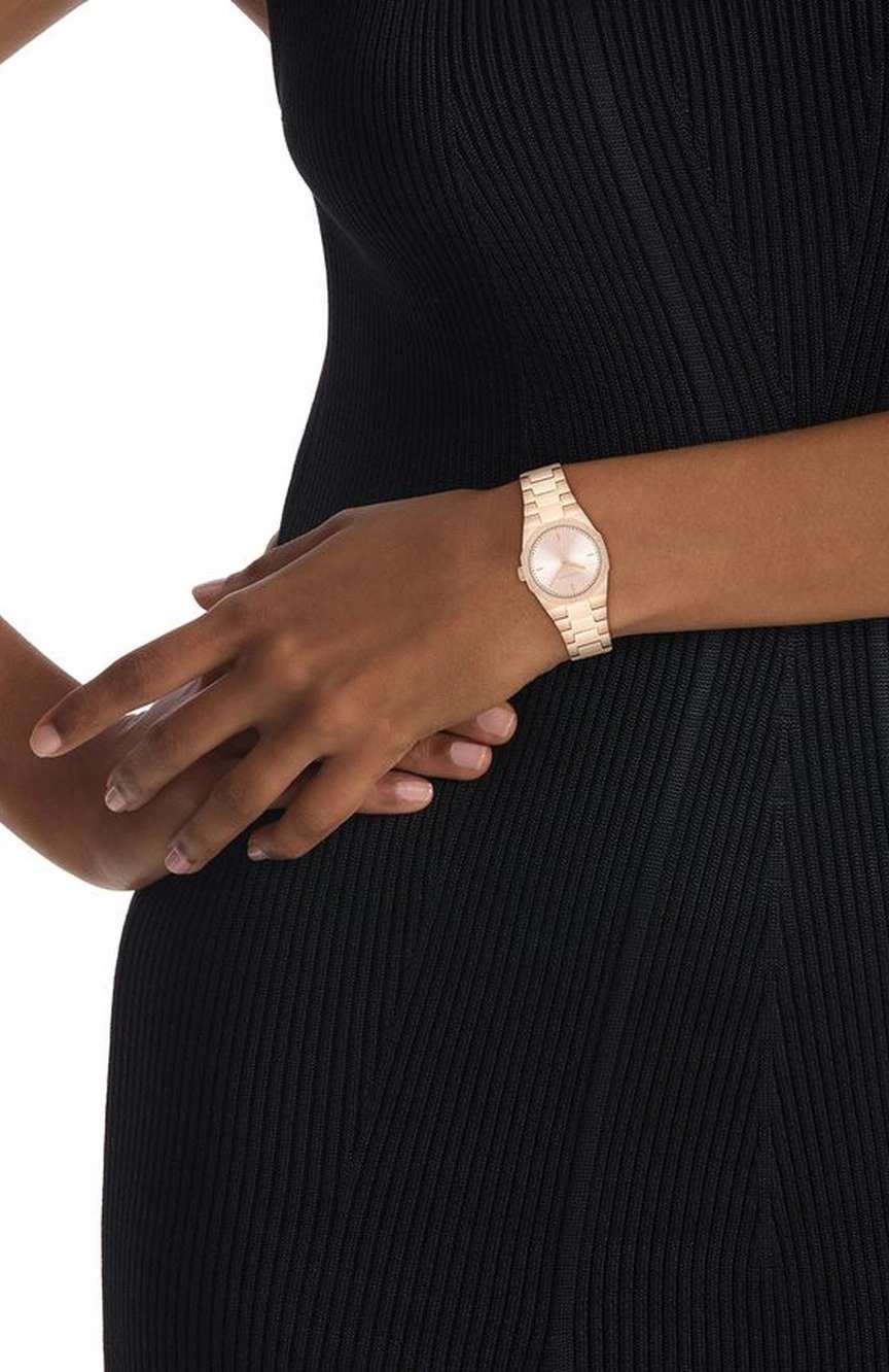 كلفن كلاين Geometric Elegance