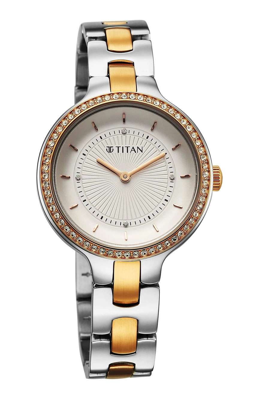 تيتان Glamour Quartz Analog