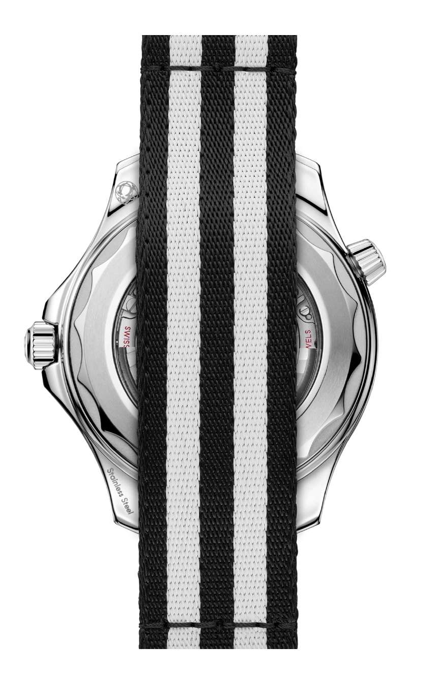 أوميغا دايفر 300 إم