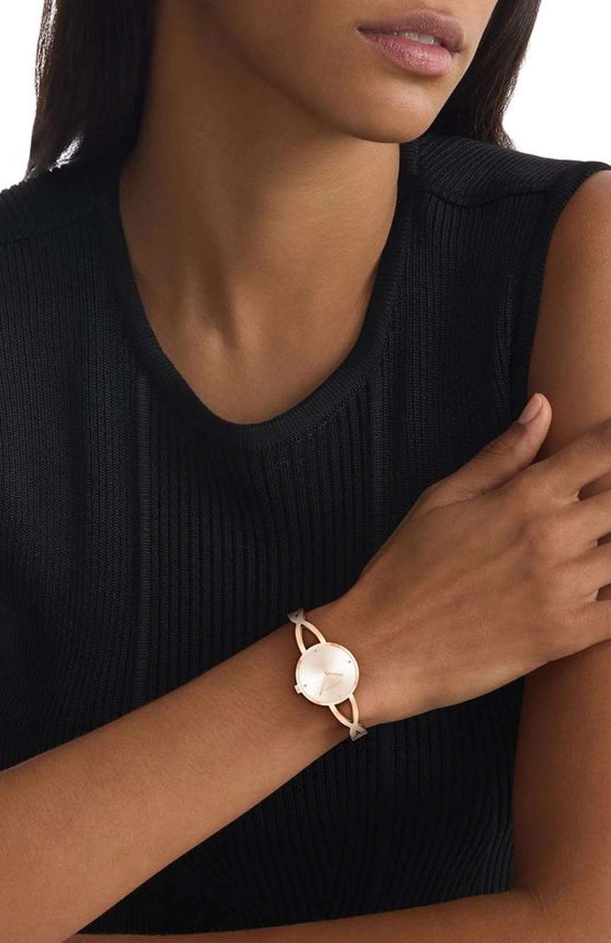 Calvin Klein Sculpted Embrace