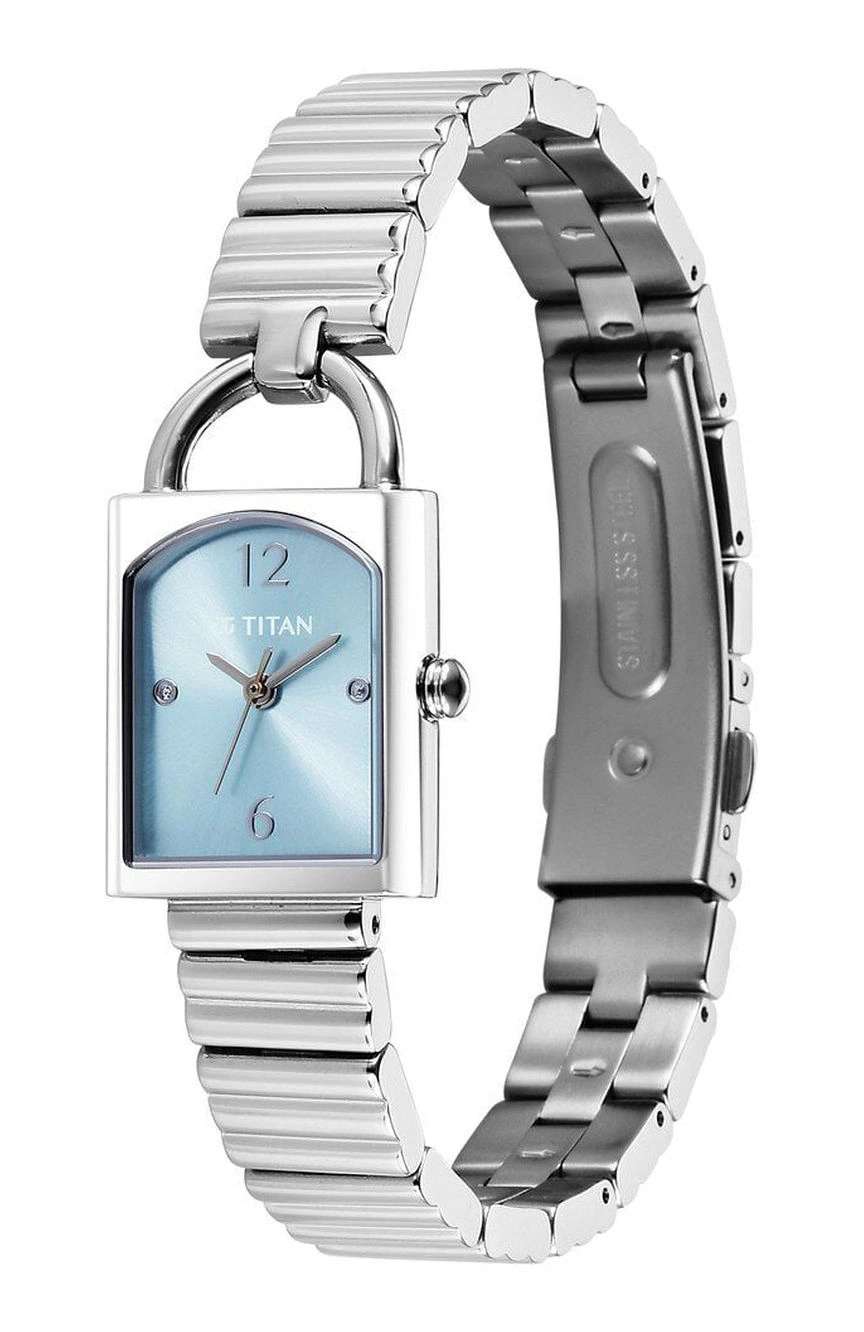 تيتان ساعة تيتان مترو كوارتز بميناء أزرق وسوار ستانلس إستيل للنساء