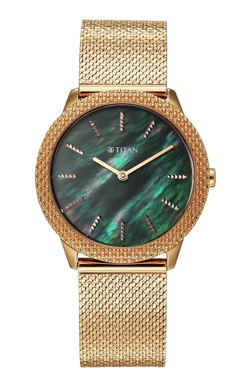 تيتان Glamour Quartz Analog