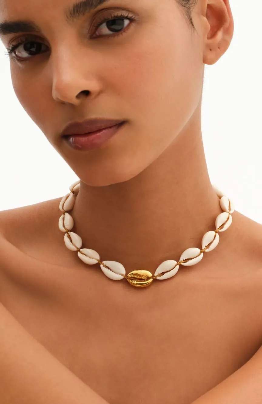 توهوم Natural Large Puka Shell Necklace