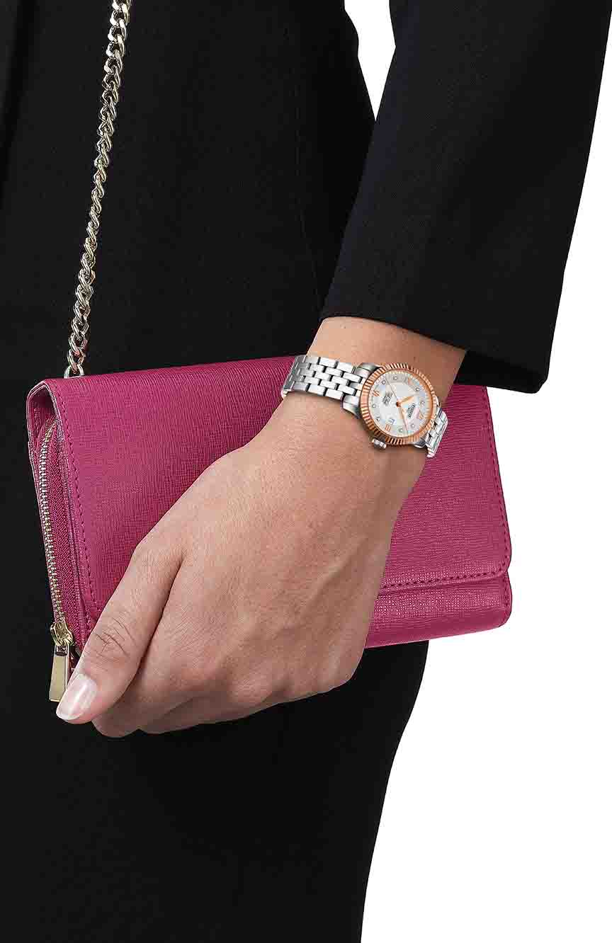 تيسو ساعة لي لوكل مقاس 29 مم بقرص من الذهب عيار 18 قيراط