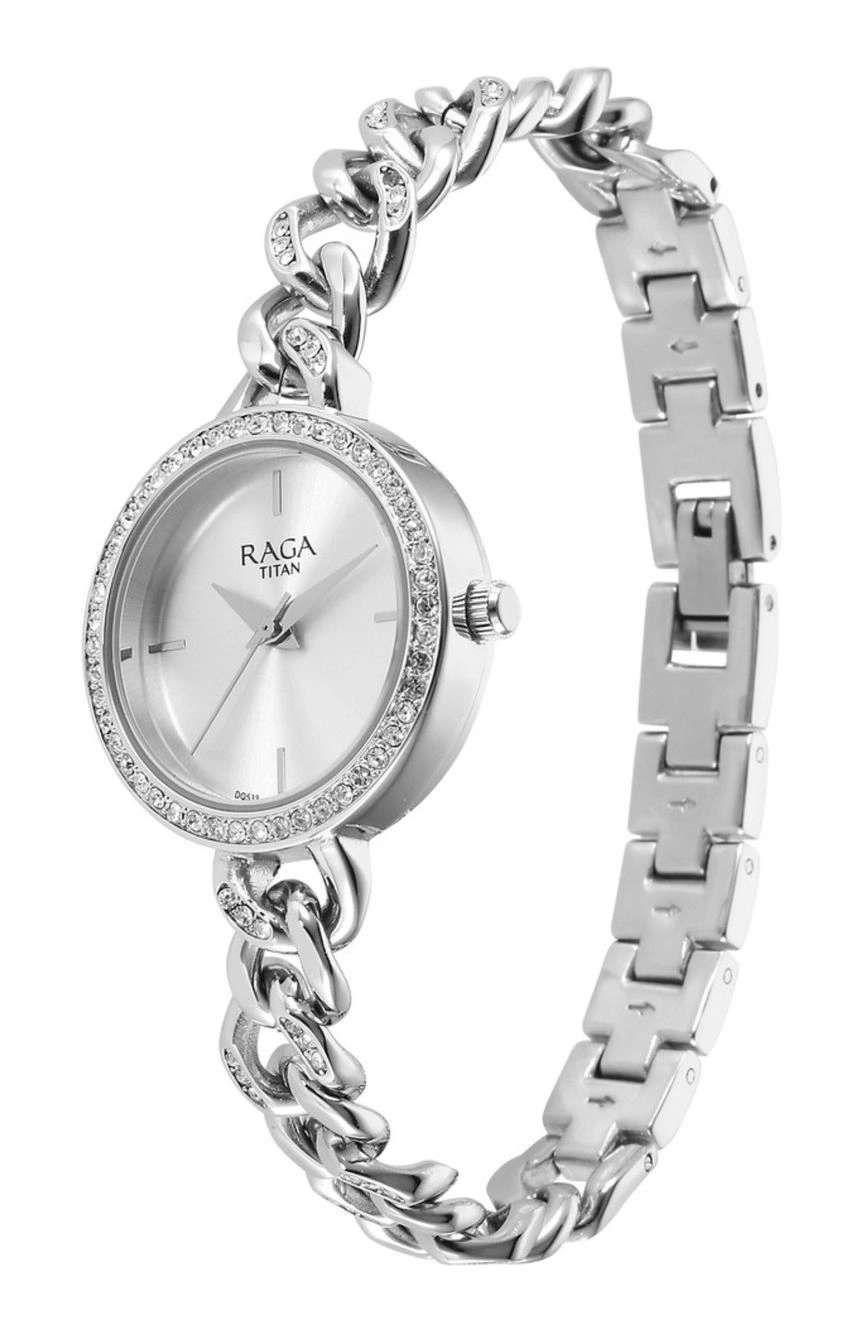 تيتان ساعة تيتان راجا شوستوبر كوارتز بميناء فضي وسوار معدني للنساء