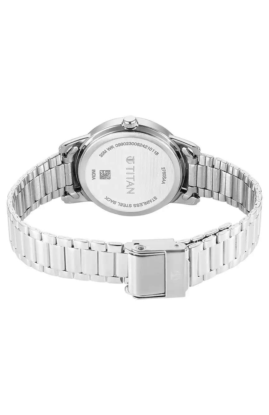 تيتان ساعة تيتان كاريشما كوارتز بميناء أزرق وسوار فضي ستانلس إستيل للنساء