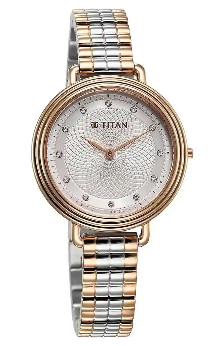 تيتان ساعة تيتان أورا كوارتز بميناء فضي وسوار ستانلس إستيل للنساء