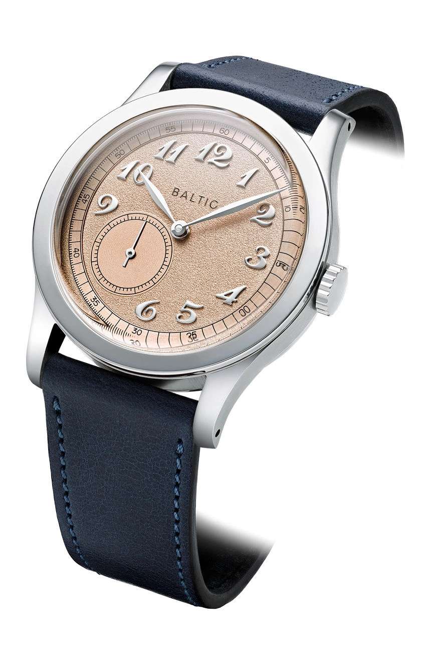 بالتيك إم آر كلاسيك - لون برتقالي شاحب - بسوار أزرق داكن