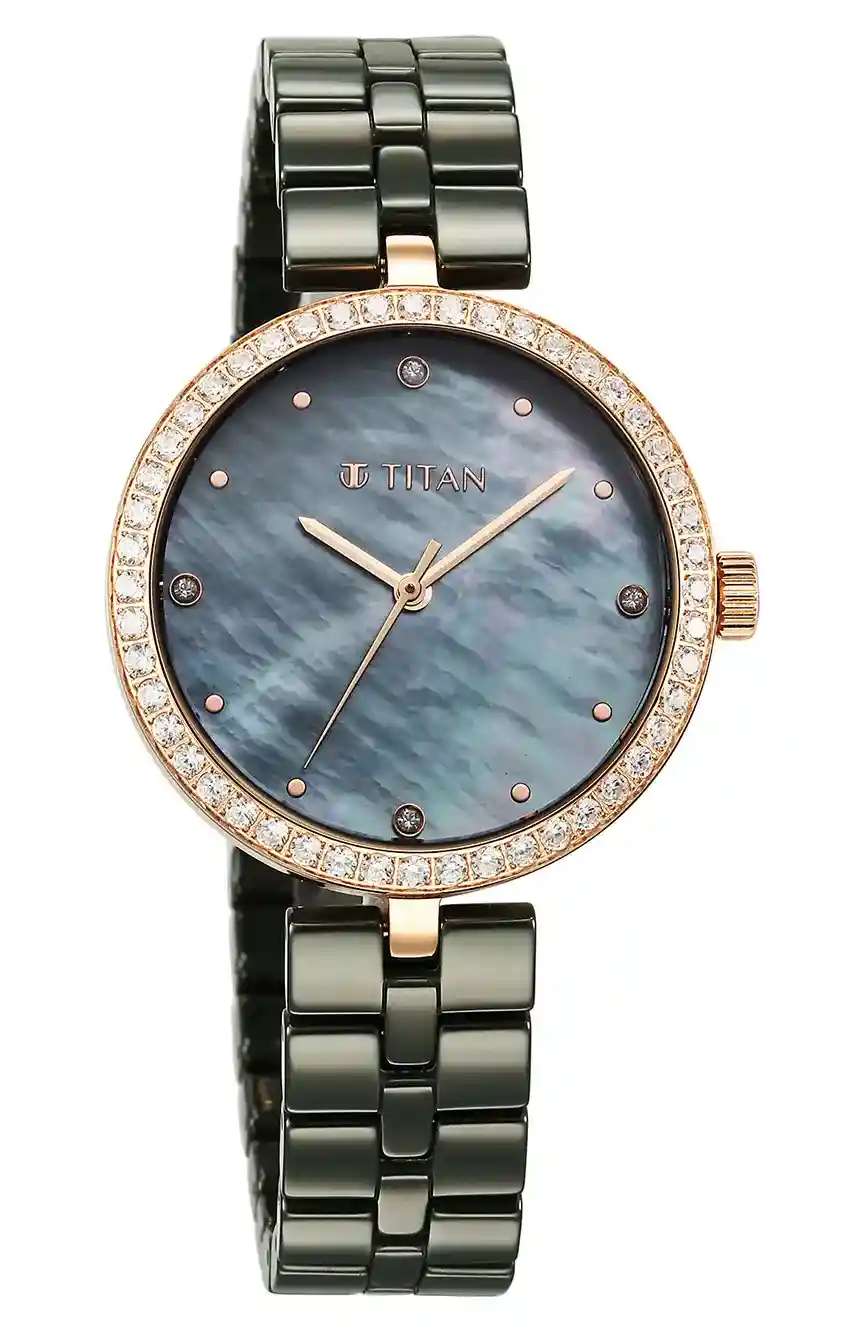 تيتان ساعة تيتان بيربل سيراميكس كوارتز بميناء لؤلؤي وسوار من السيراميك الأخضر للنساء
