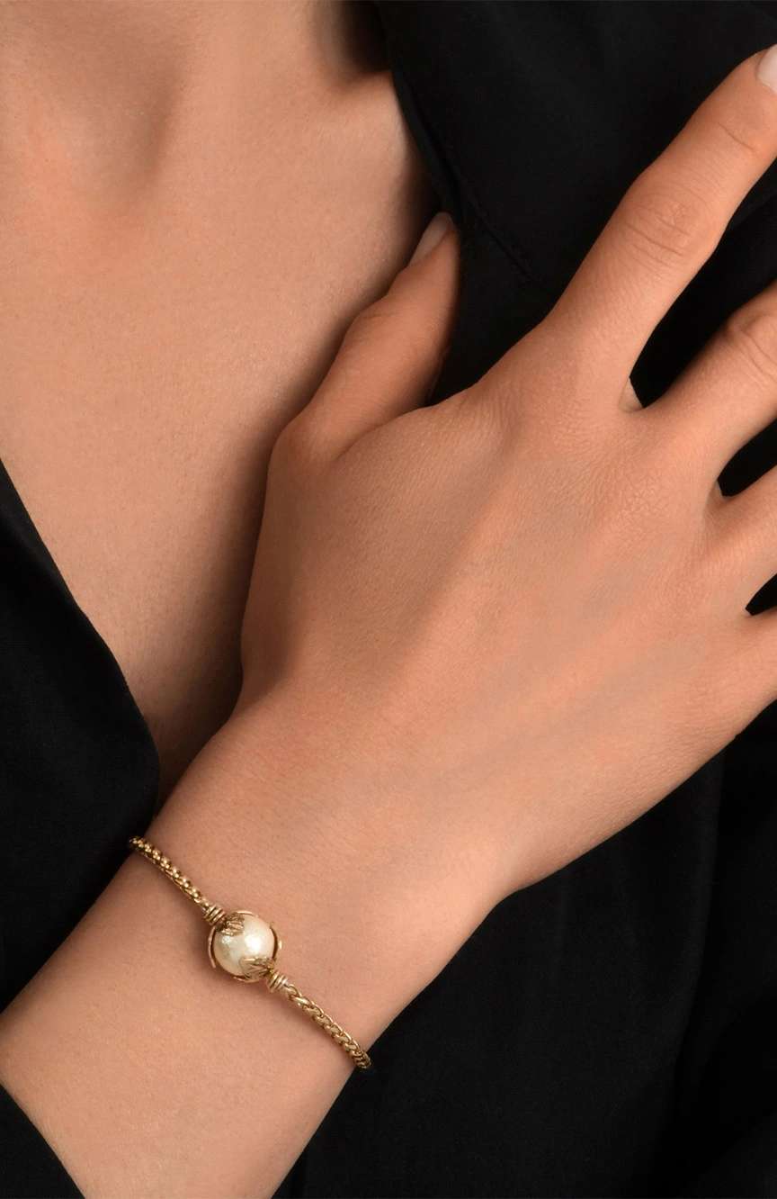 ستالايت Gold Plated Cotton Pearl Bracelet