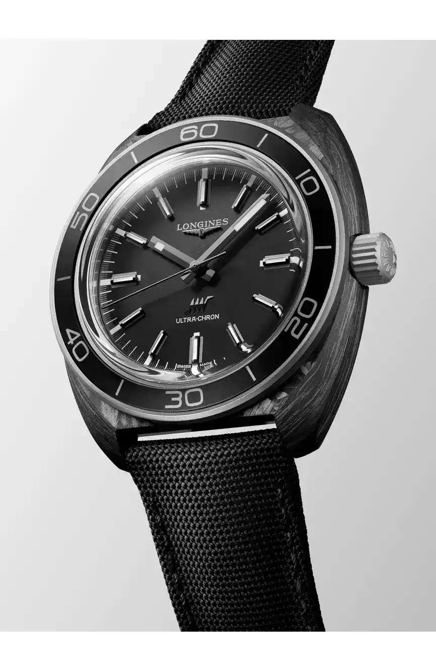 لونجين الترا كرون كاربون