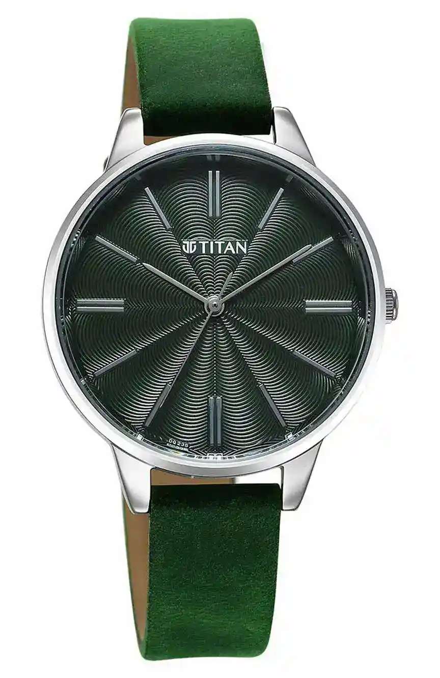 تيتان ساعة تيتان نيو كوارتز بميناء أخضر وسوار جلدي للنساء