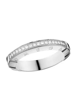 OMEGA Ring 18k white gold diamonds