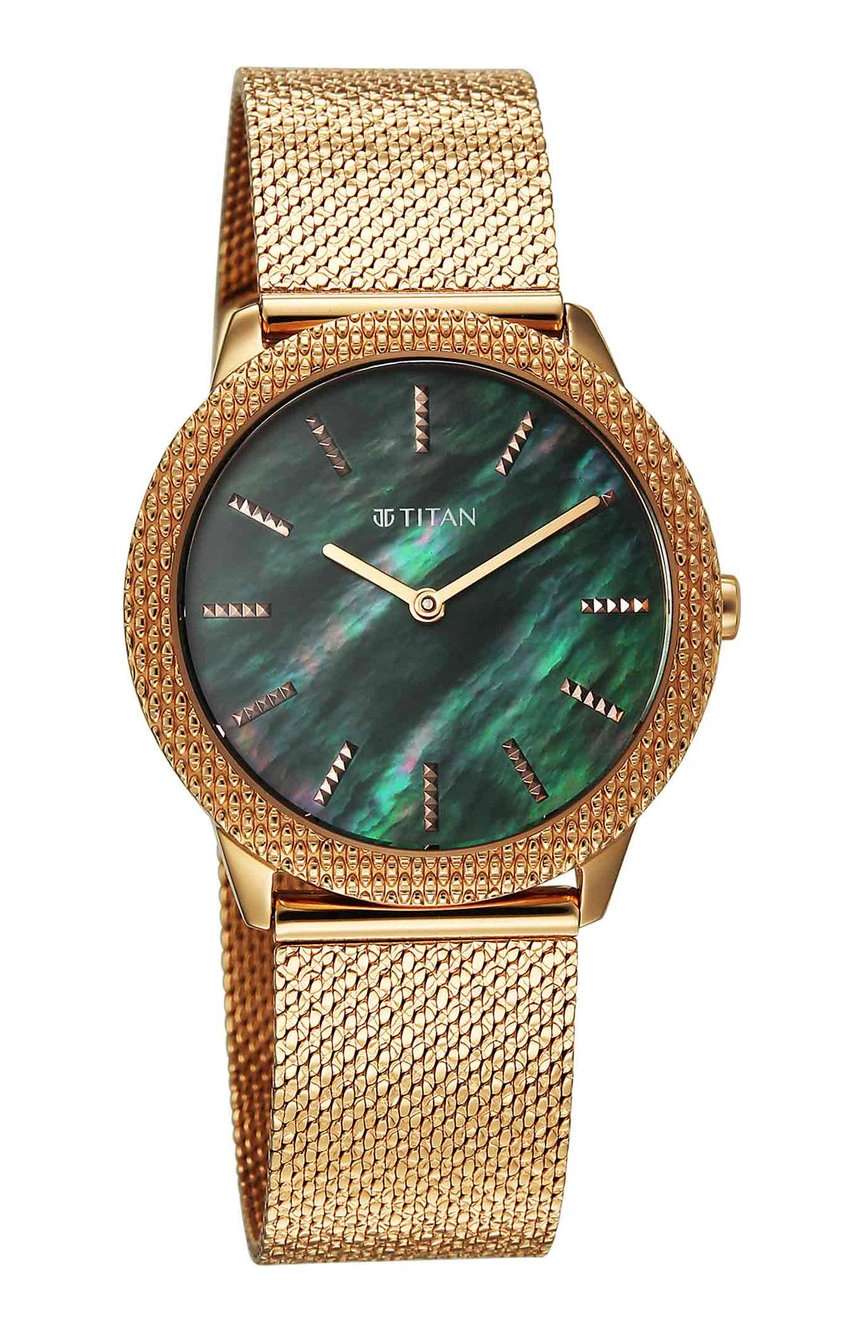 تيتان Glamour Quartz Analog
