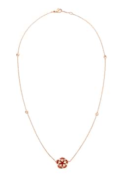 OMEGA قلادة من الذهب الأحمر عيار 18 قيراط والعقيق الأحمر