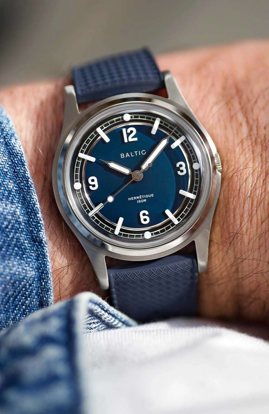 بالتيك هيرمتيك تورير - لون أزرق - بسوار مطاط لون أزرق