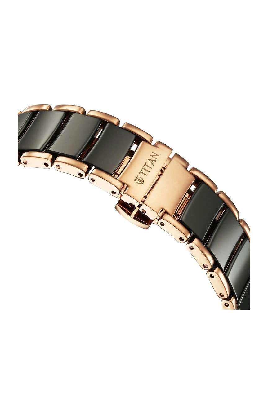 Titan Edge Fusion Quartz Analog Black Dial Black Steel & Ceramic Strap Watch for Men