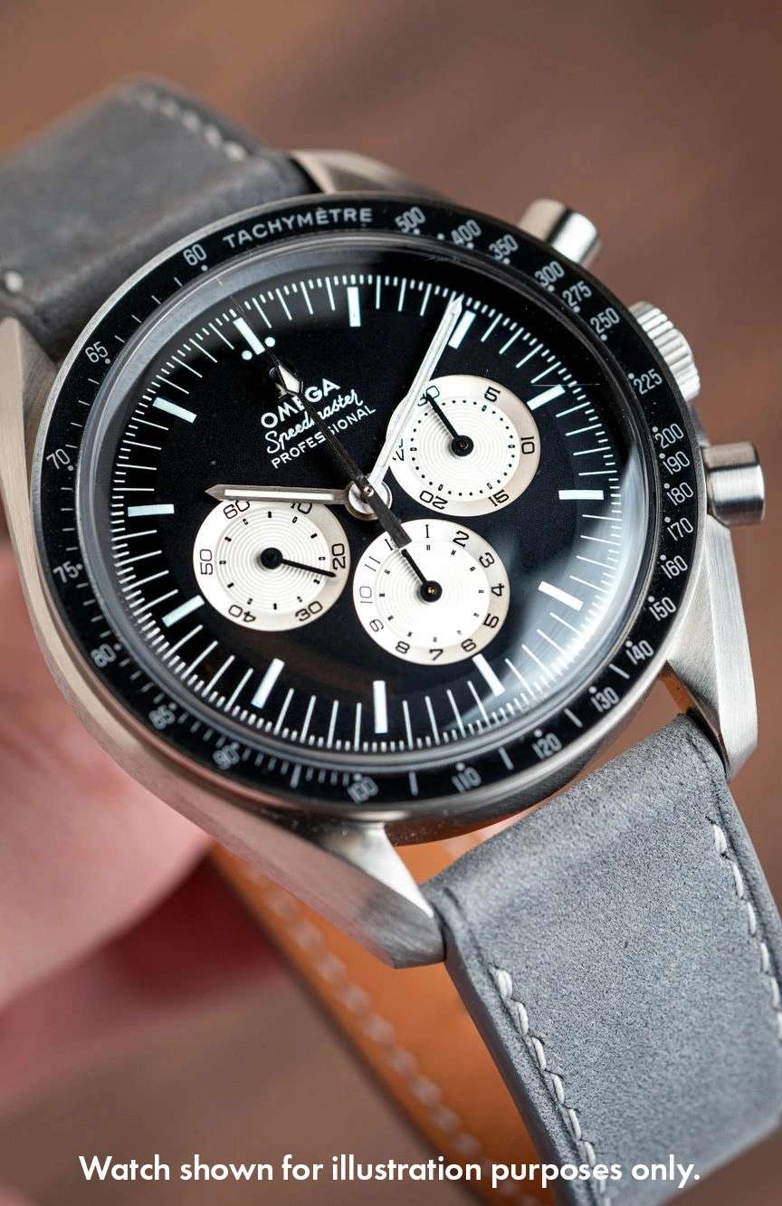 ديلوجز سوار من جلد النوبوك باللون الرمادي الفاتح