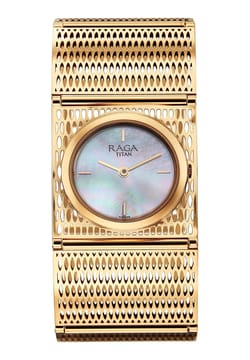 Titan Ethereal Quartz Analog