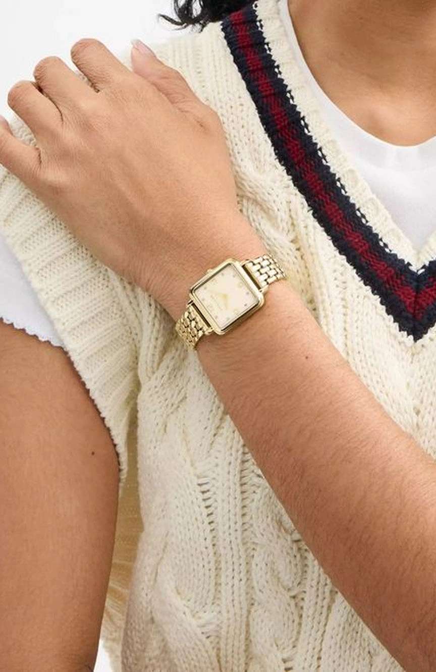 كوتش ساعة كوتش كاس بميناء مربع مقاس 28 مم وسوار ستانلس إستيل للنساء