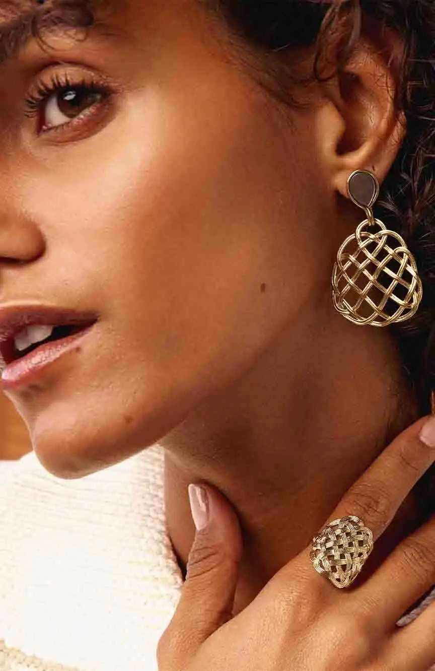 Ori Tao Shinomoki golden post earrings