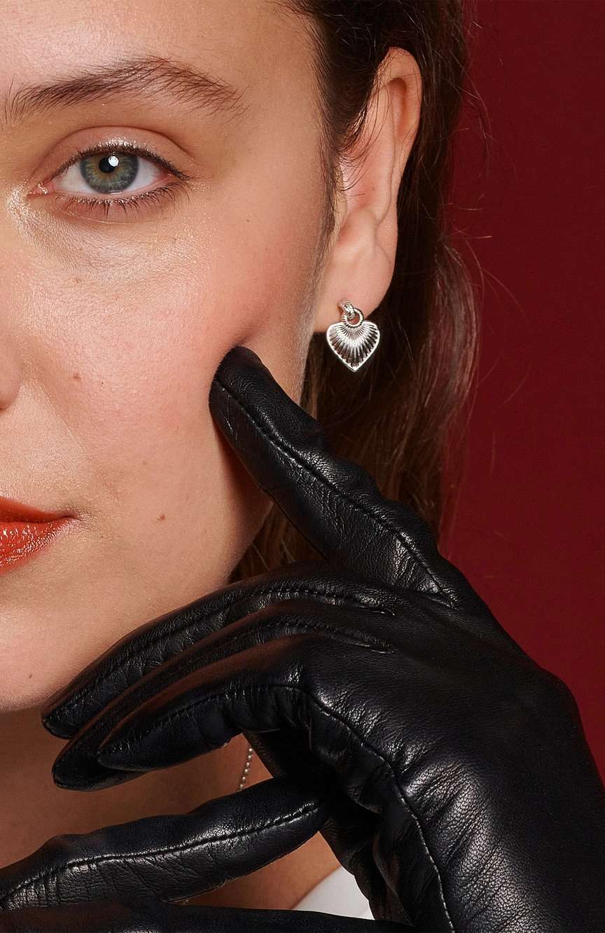 Hot Diamonds Essence Heart Stud Earrings