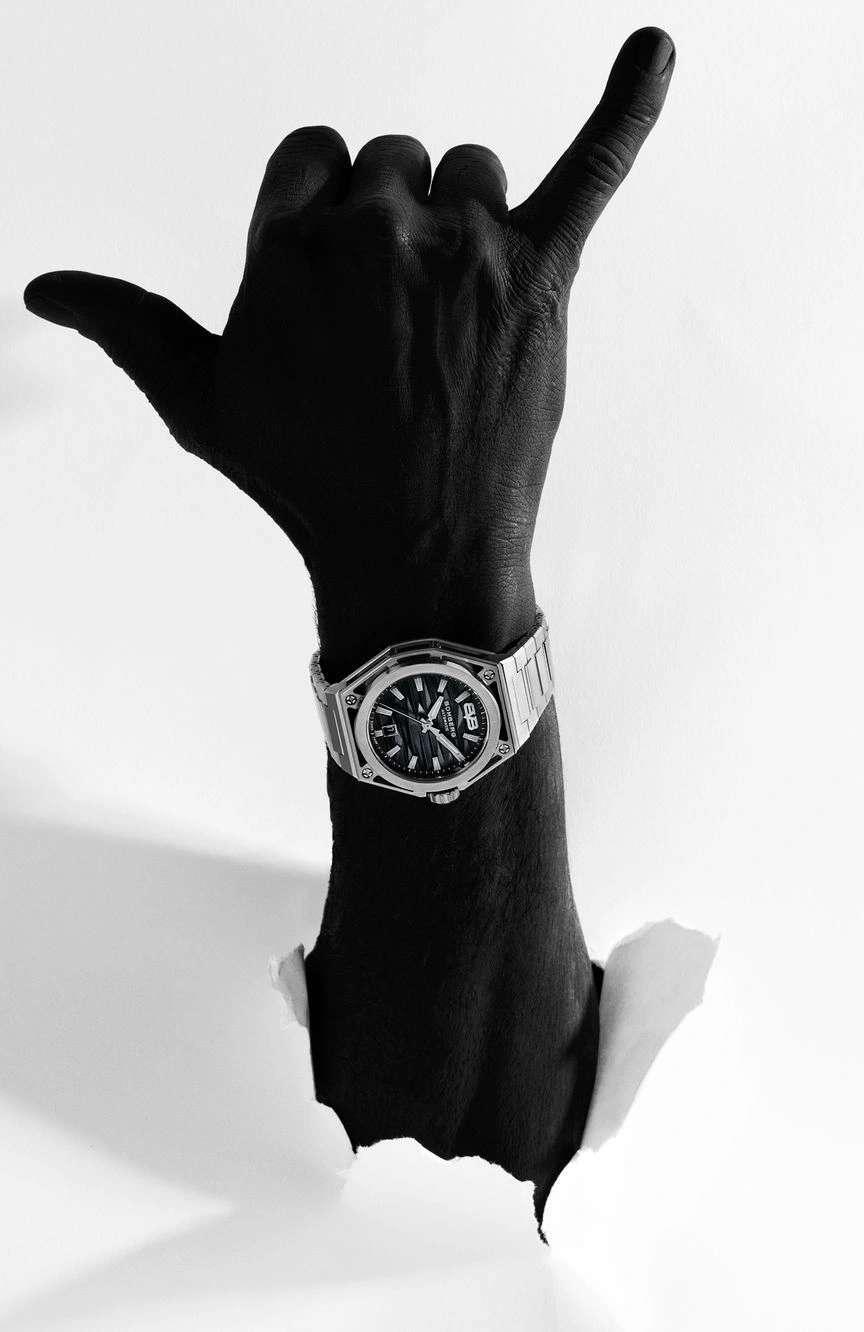 بومبيرج إيدج بلاك