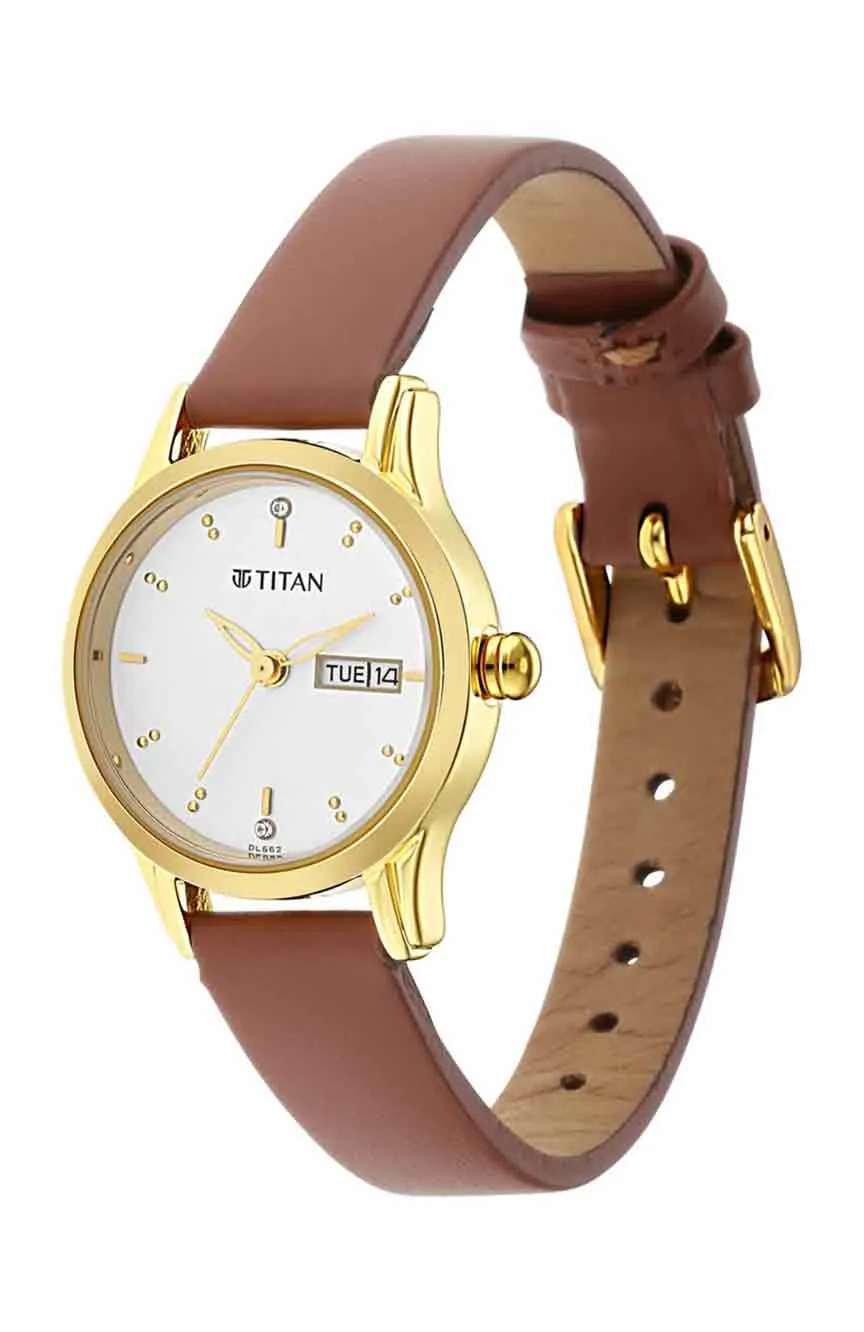 تيتان ساعة تيتان لاجان بميناء أبيض وسوار جلدي لعرض اليوم والتاريخ للنساء