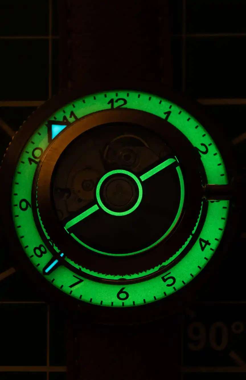 زيريك Invertor+ Automatic Charcoal Lume Limited Edition