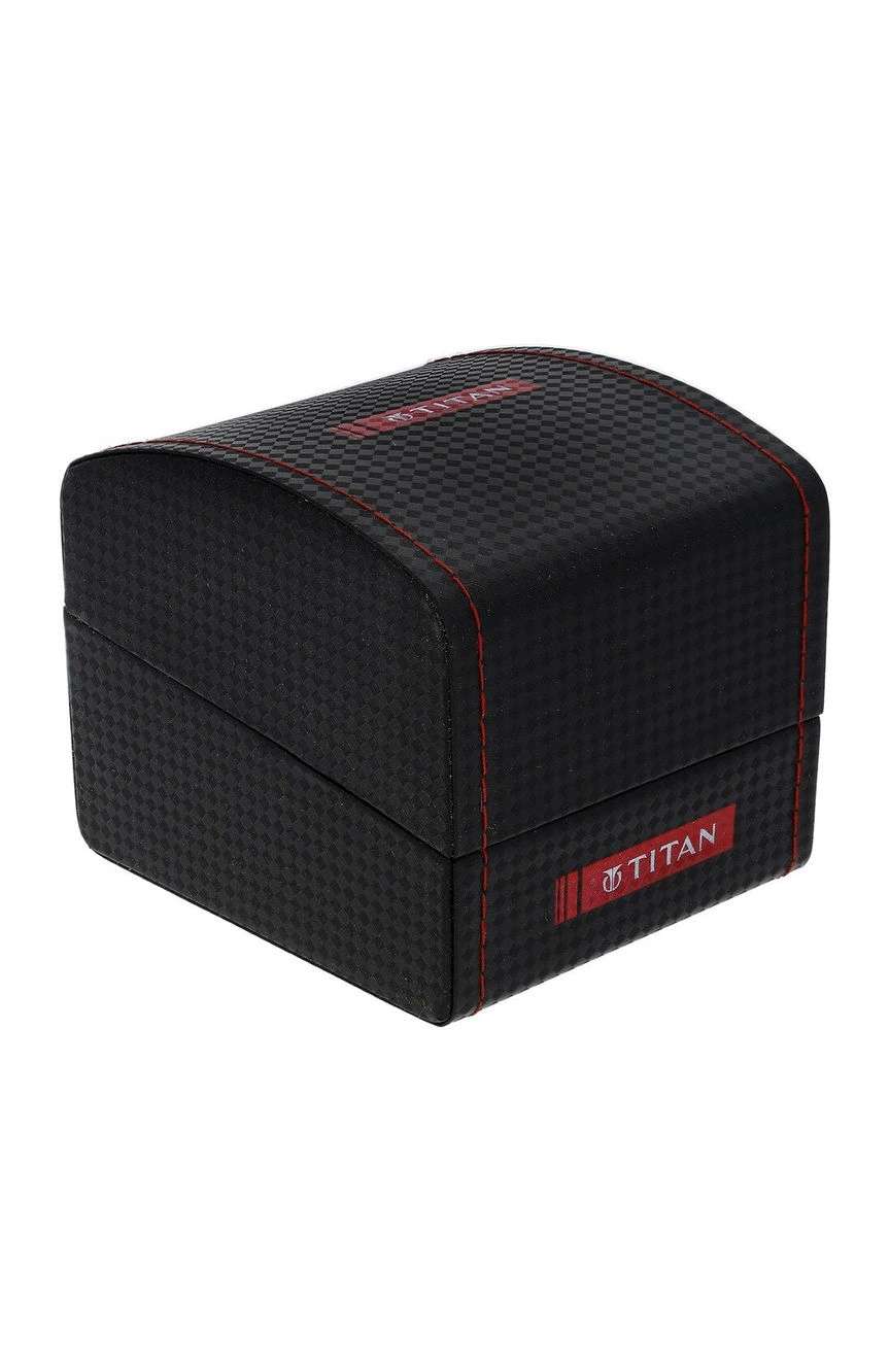 Titan Men's Urban Edge Lustrous Silver Dial Leather Watch