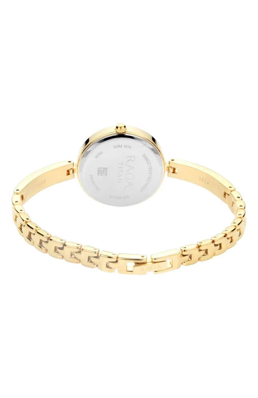 تيتان ساعة تيتان راجا فيفا بميناء فضي وسوار معدني للنساء