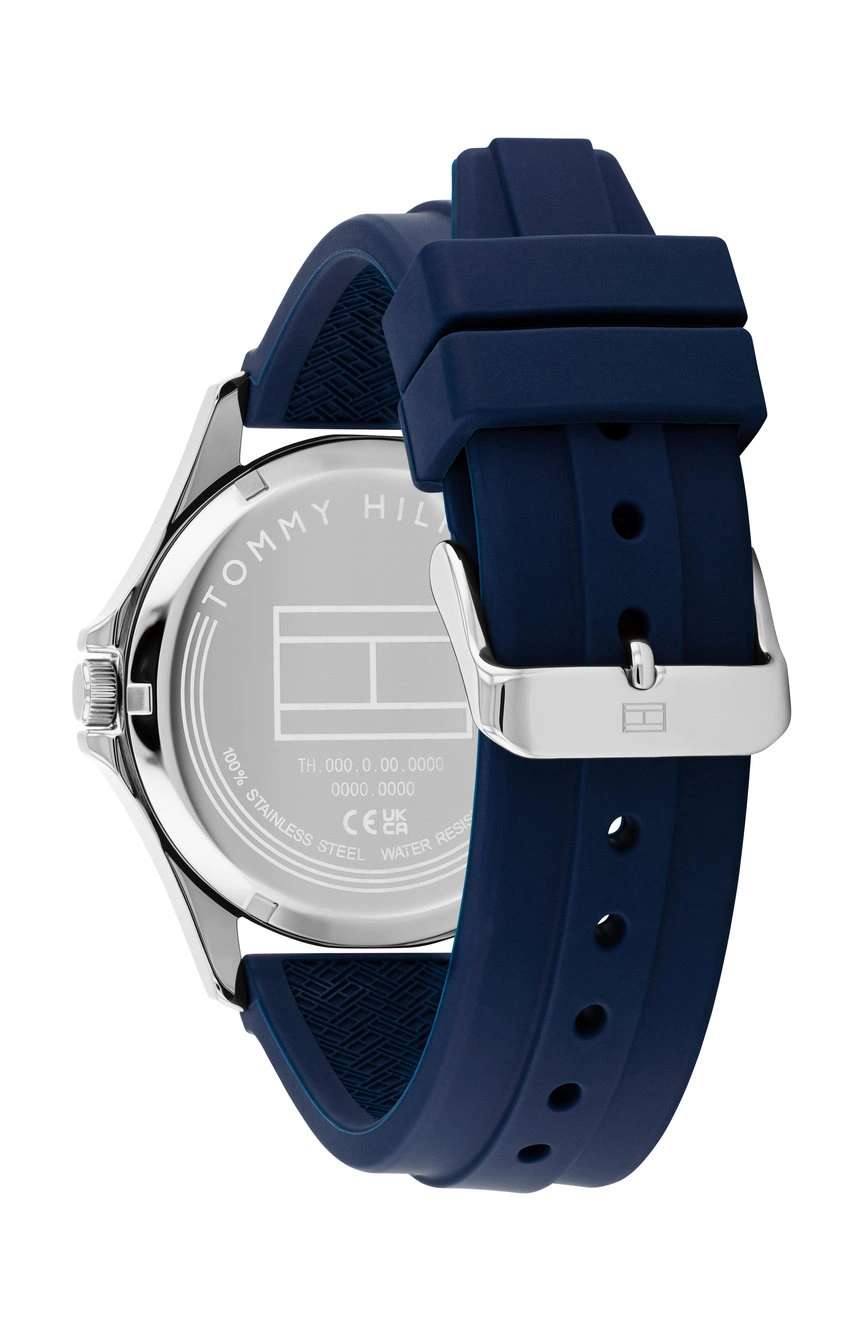 تومي هيلفجر Bruce