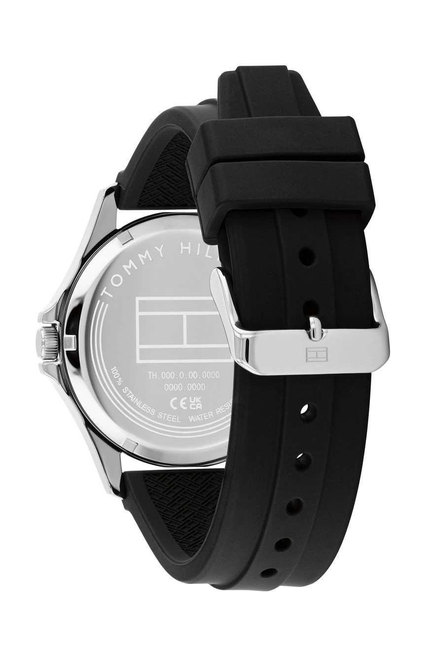 تومي هيلفجر Bruce