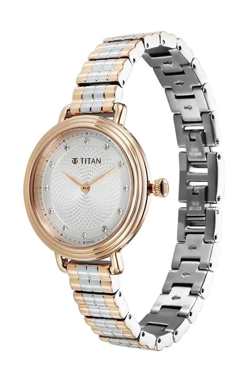 تيتان ساعة تيتان أورا كوارتز بميناء فضي وسوار ستانلس إستيل للنساء