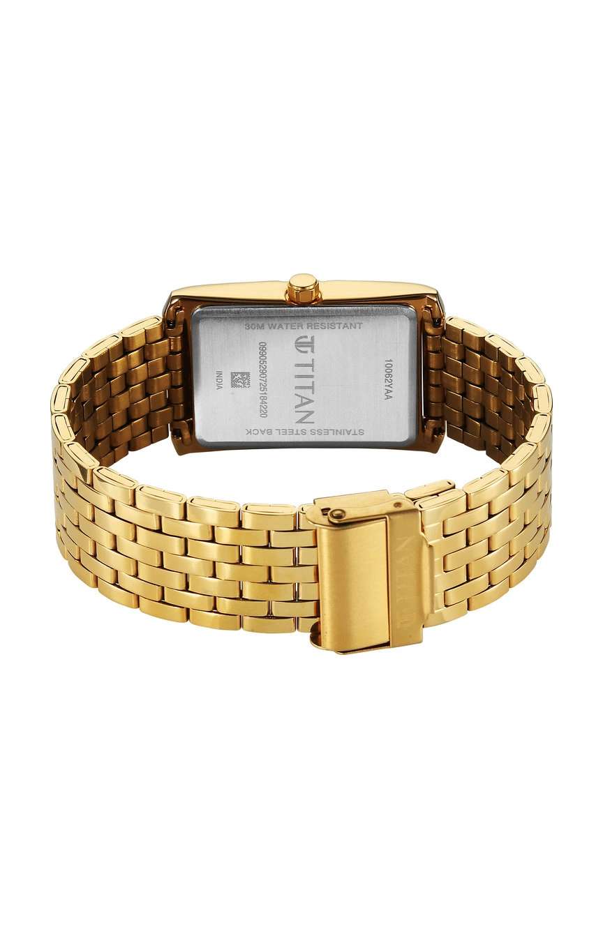 تيتان ساعة كوارتز بميناء أسود