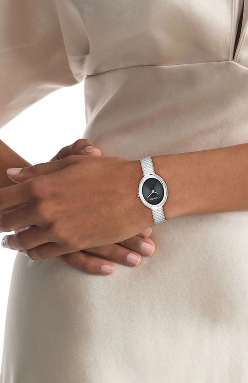 كلفن كلاين Twisted Bezel