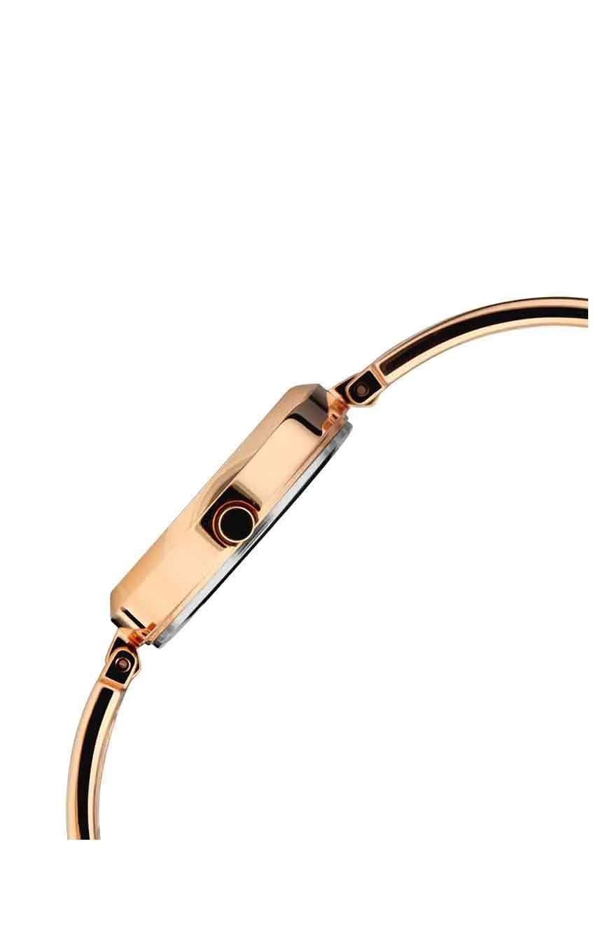 تيتان ساعة تيتان راجا فيفا بسوار معدني ذهبي وردي للنساء