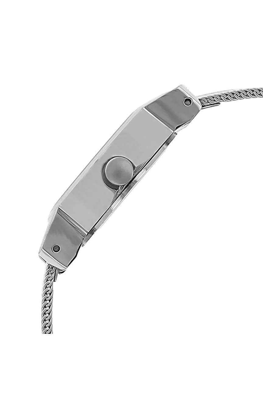 Fastrack  Women's Quartz Metal