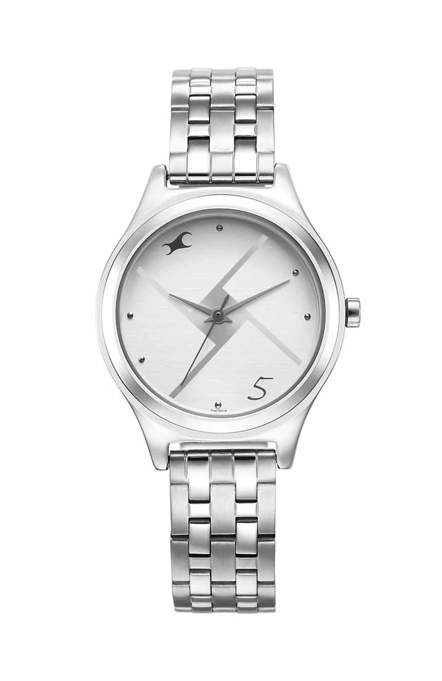 

Titan | Fastrack Stunners Silver Dial Metal Strap Watch for Girls