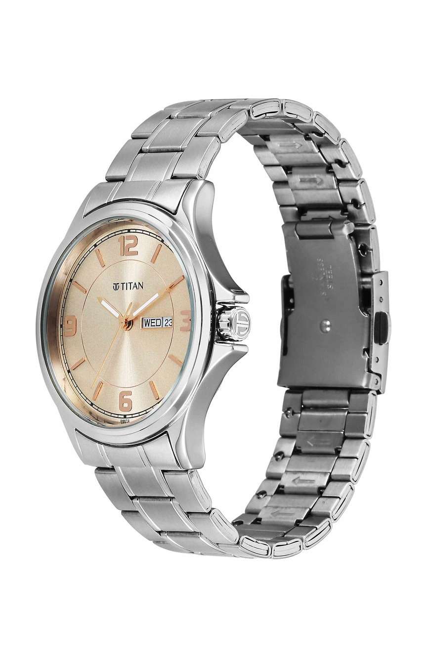 تيتان Neo Arabic Analog