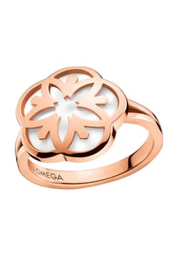 OMEGA Flower Ring 18k red gold mother-of-pearl