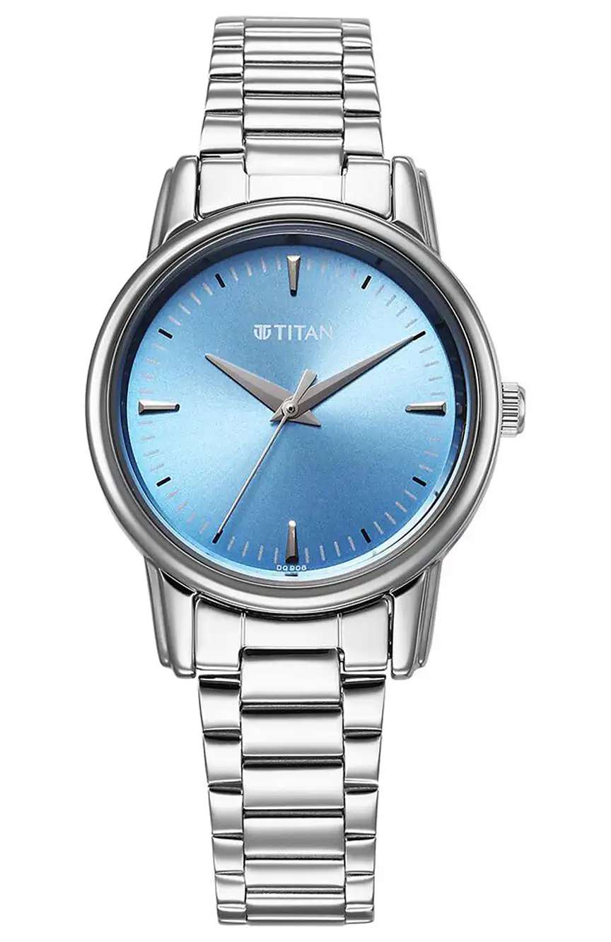 تيتان ساعة تيتان كاريشما كوارتز بميناء أزرق وسوار فضي ستانلس إستيل للنساء