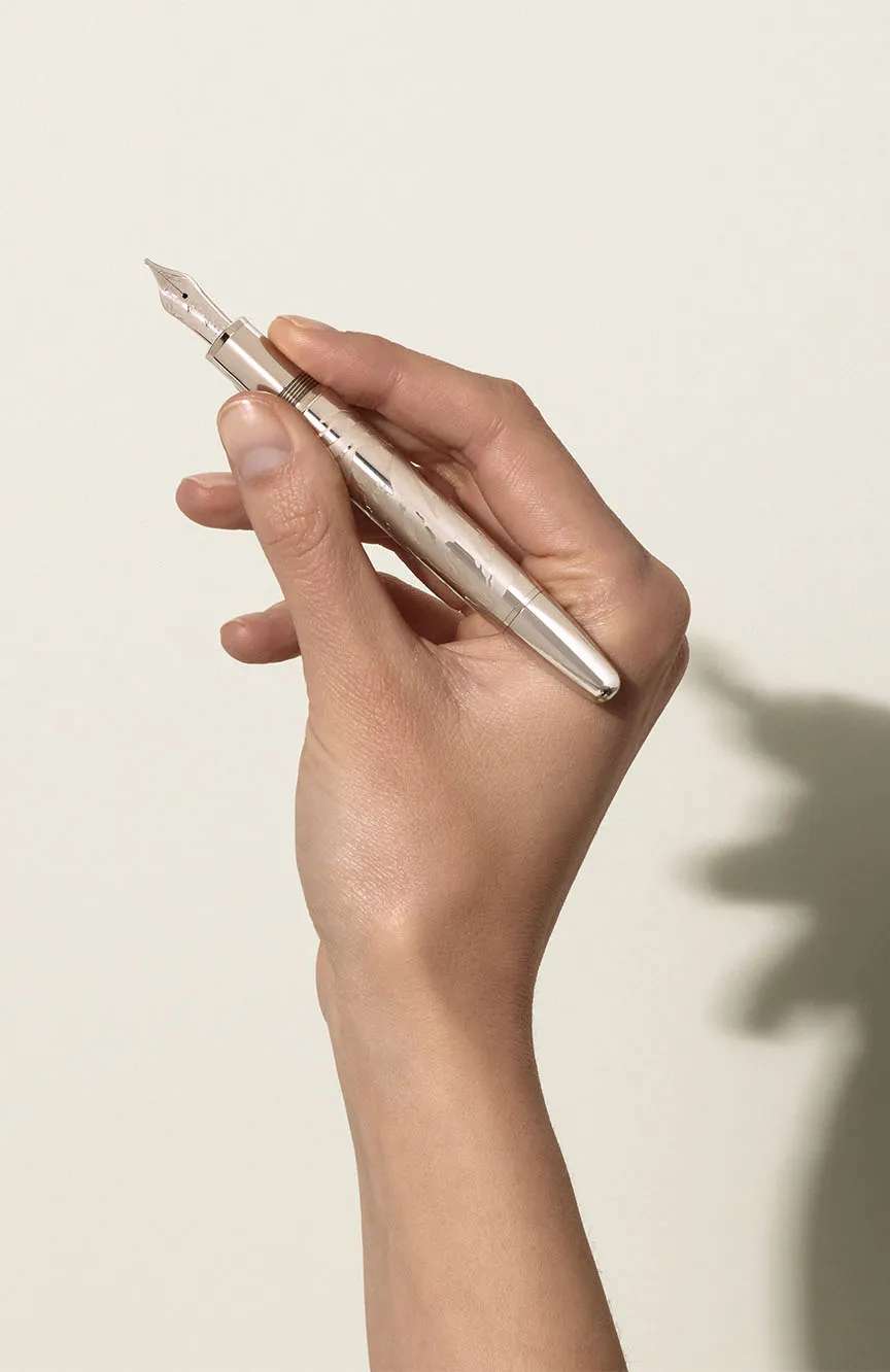 مون بلان قلم حبر سوليتير لي جراند مايسترشتوك x أولمبيات شاموني التراثية 1924