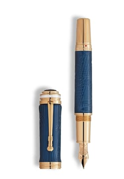 Montblanc قلم حبر سائل من مجموعة شخصيات عظيمة تكريمًا لفرقة كوين بإصدار خاص