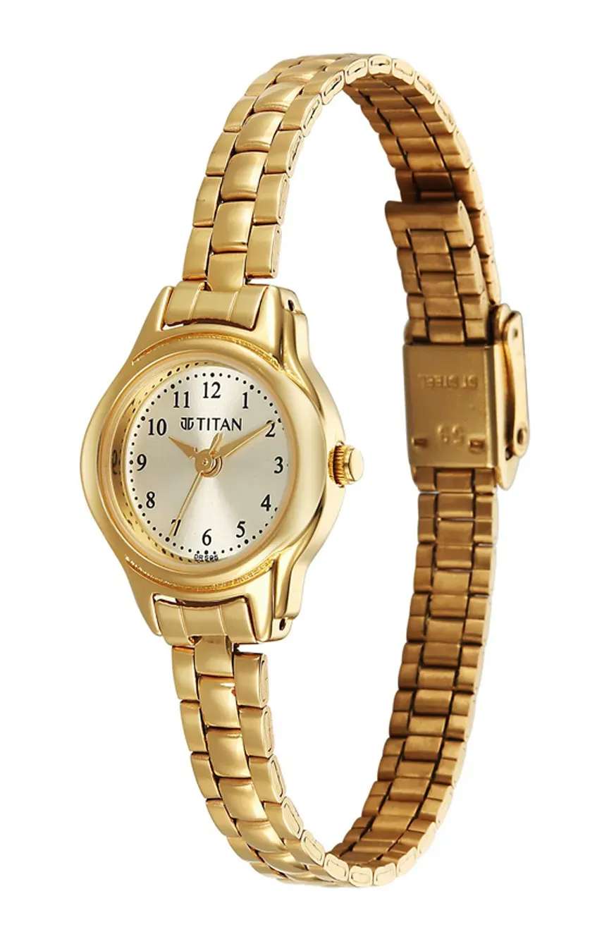Titan Karishma Champagne Round Dial Gold Stainless Steel Strap Analog Watch For Women