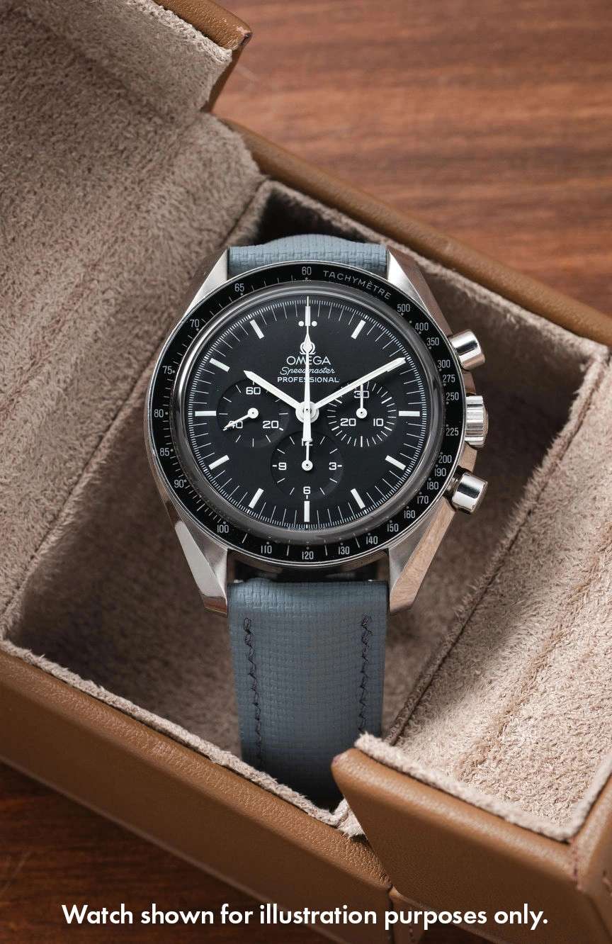 ديلوجز سوار جلدي بتصميم قماش الشراع باللون الرمادي